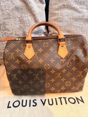 Vintage Louis Vuitton Speedy 30